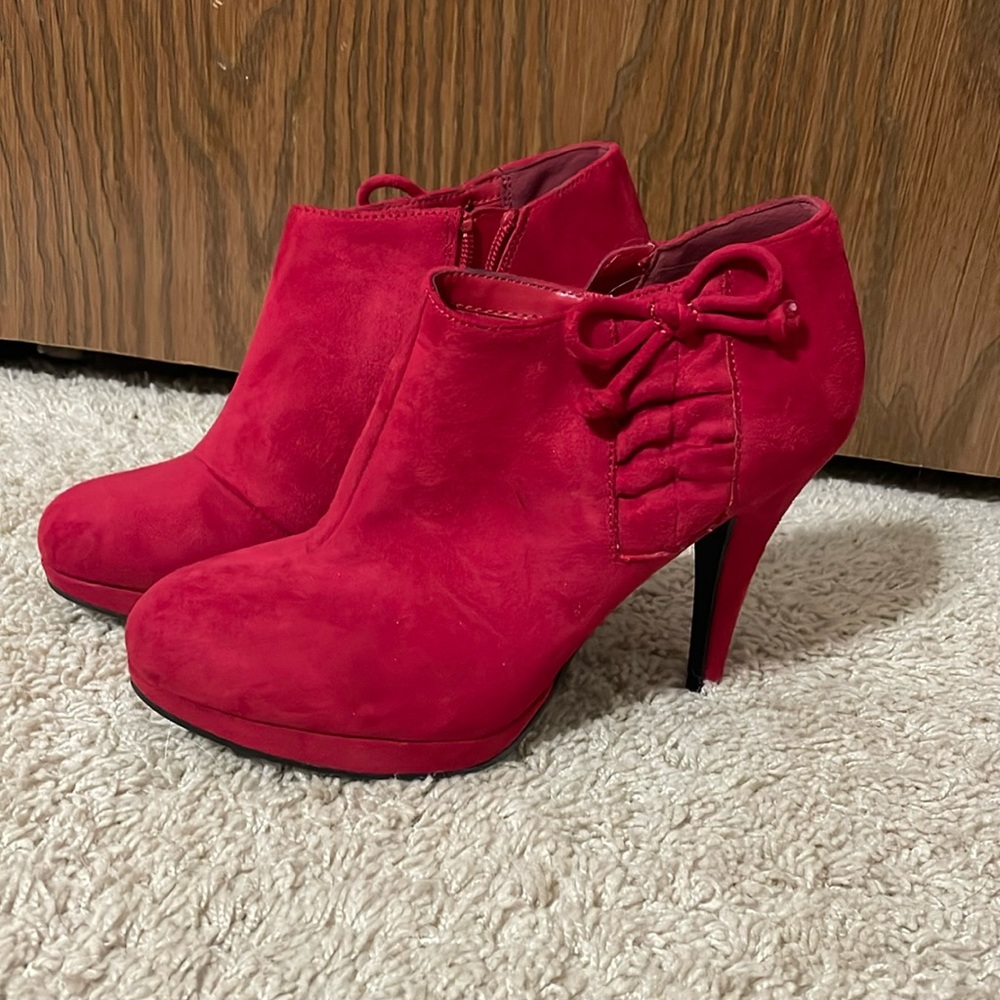 Red Impo booties Size 7.5M with 4” heel and .5” platform